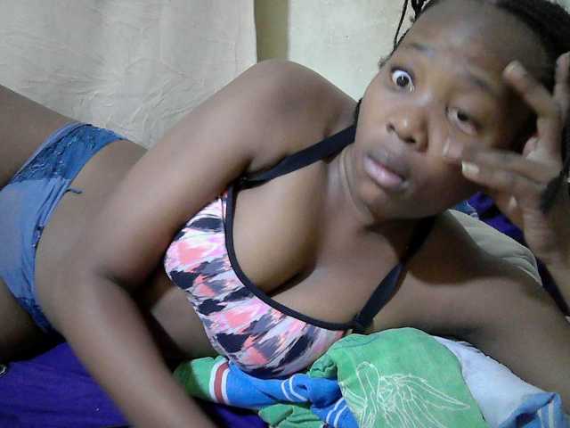 queen-slender live cam on BongaCams