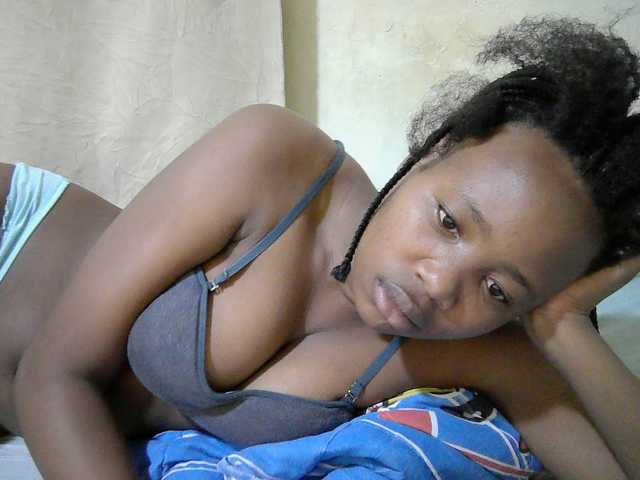 queen-slender live cam on BongaCams