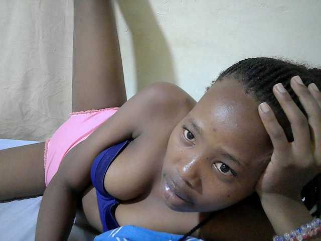 queen-slender live cam on BongaCams