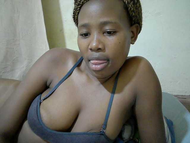 queen-slender live cam on BongaCams