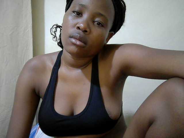 queen-slender live cam on BongaCams