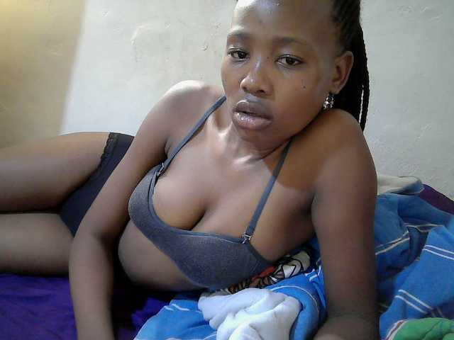 queen-slender live cam on BongaCams