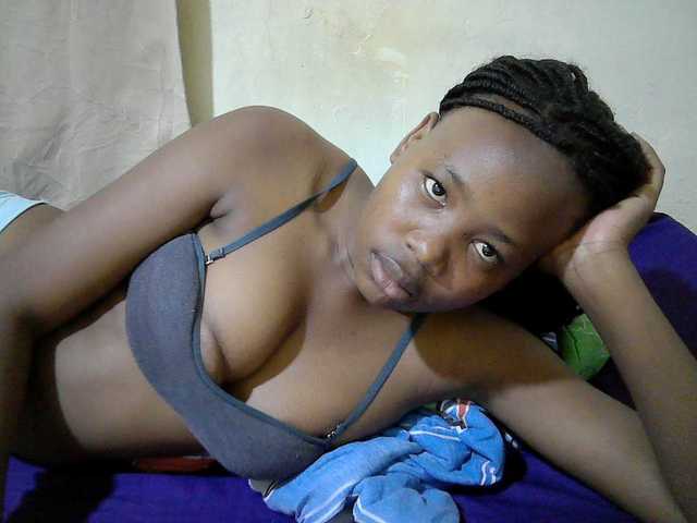 queen-slender live cam on BongaCams