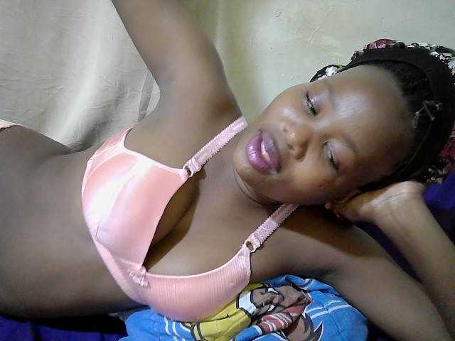 queen-slender live cam on BongaCams