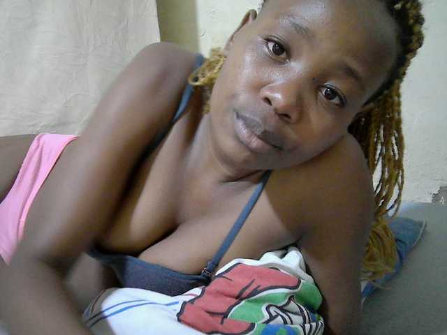 queen-slender live cam on BongaCams