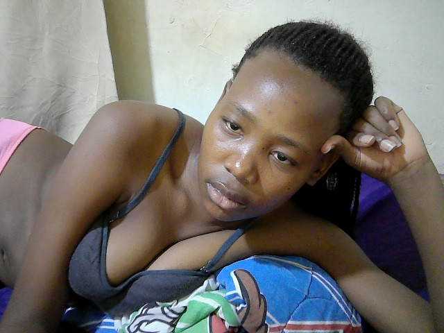 queen-slender live cam on BongaCams