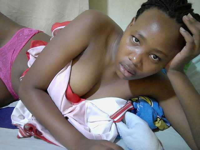 queen-slender live cam on BongaCams