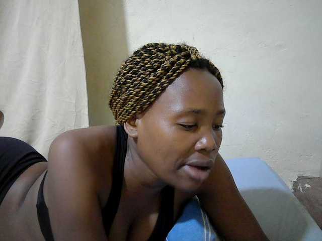 queen-slender live cam on BongaCams