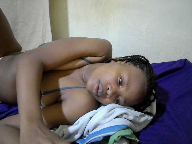 queen-slender live cam on BongaCams