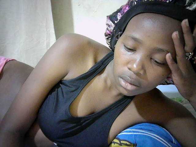 queen-slender live cam on BongaCams