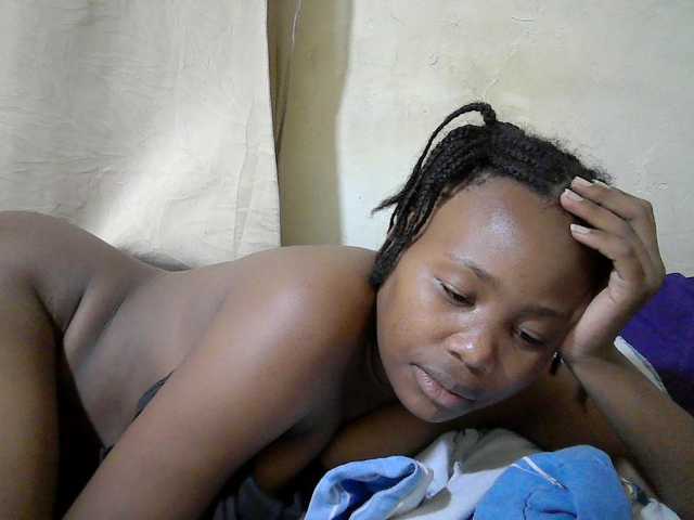 queen-slender live cam on BongaCams