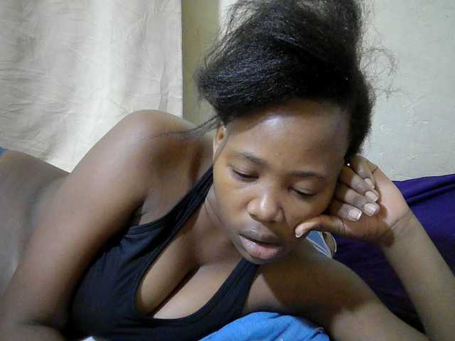 queen-slender live cam on BongaCams