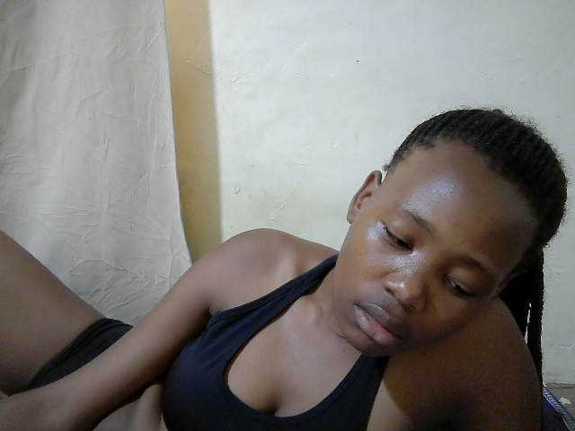 queen-slender live cam on BongaCams