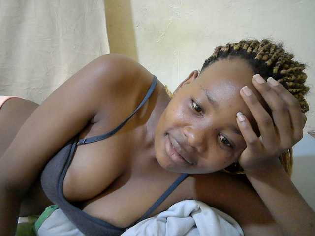 queen-slender live cam on BongaCams