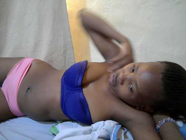 queen-slender live cam on BongaCams