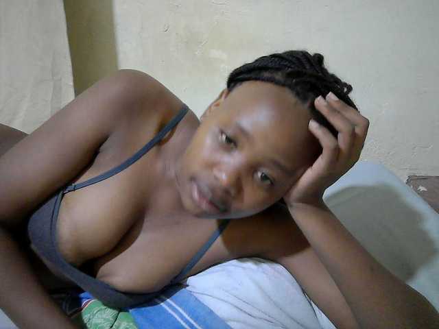 queen-slender live cam on BongaCams