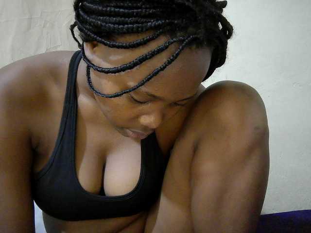 queen-slender live cam on BongaCams