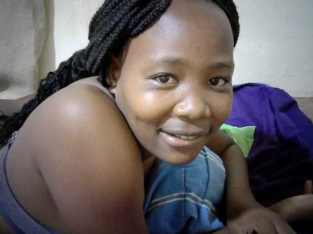 queen-slender live cam on BongaCams