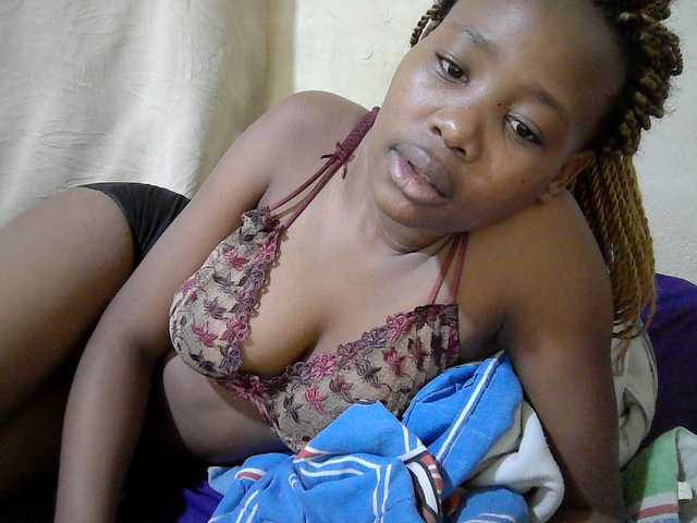 queen-slender live cam on BongaCams