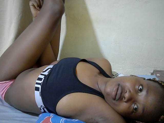 queen-slender live cam on BongaCams