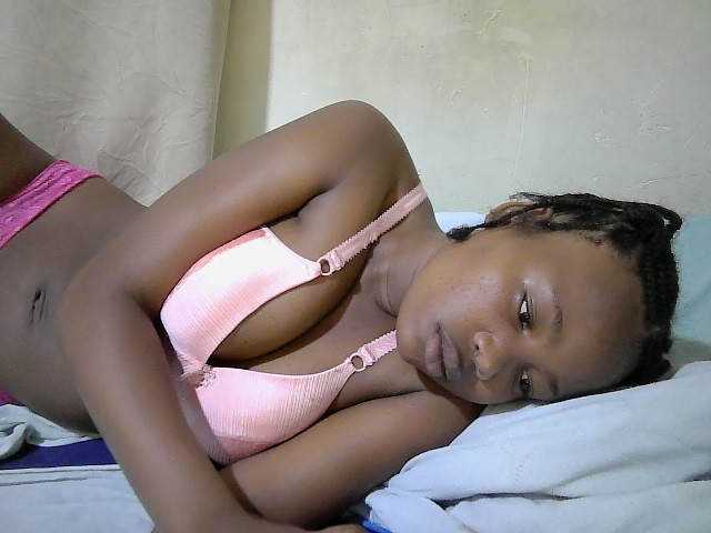 queen-slender live cam on BongaCams
