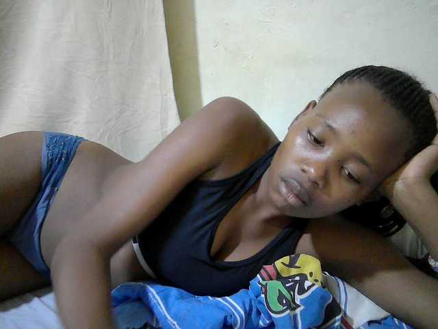queen-slender live cam on BongaCams