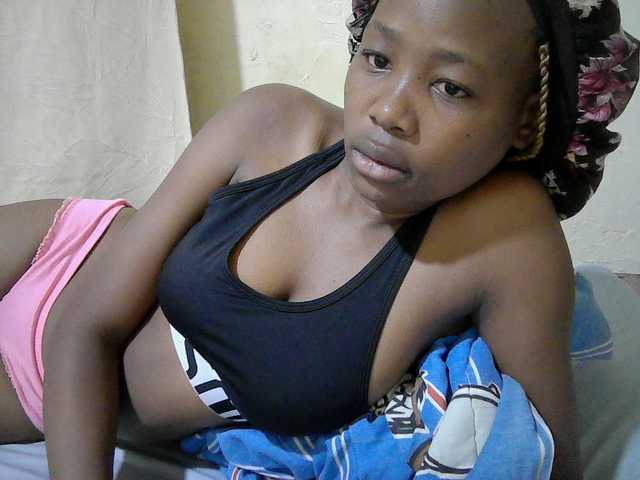 queen-slender live cam on BongaCams