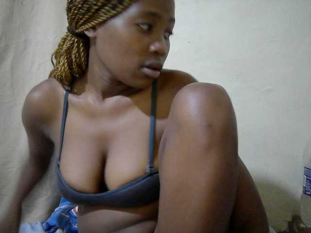 queen-slender live cam on BongaCams