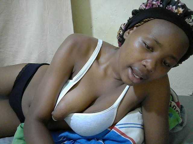 queen-slender live cam on BongaCams