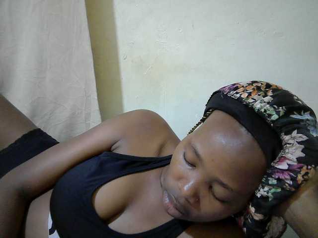queen-slender live cam on BongaCams