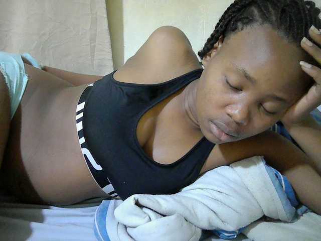 queen-slender live cam on BongaCams