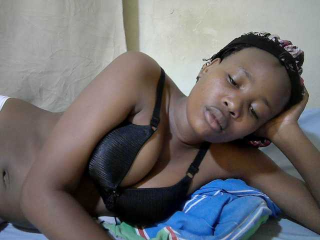 queen-slender live cam on BongaCams