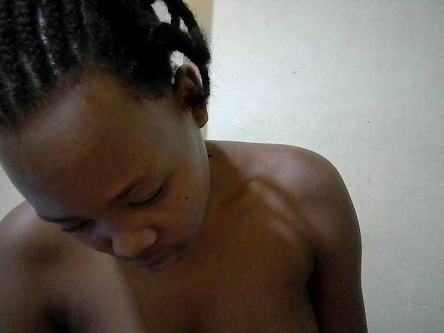queen-slender live cam on BongaCams