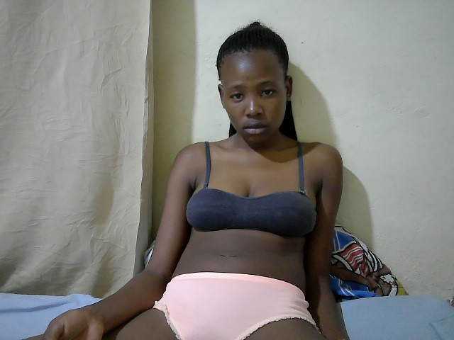 queen-slender live cam on BongaCams