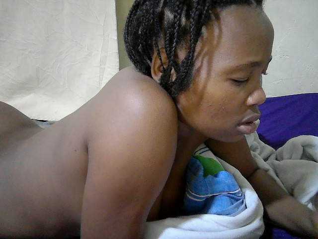 queen-slender live cam on BongaCams