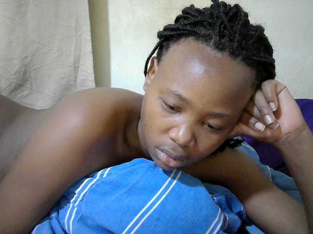 queen-slender live cam on BongaCams