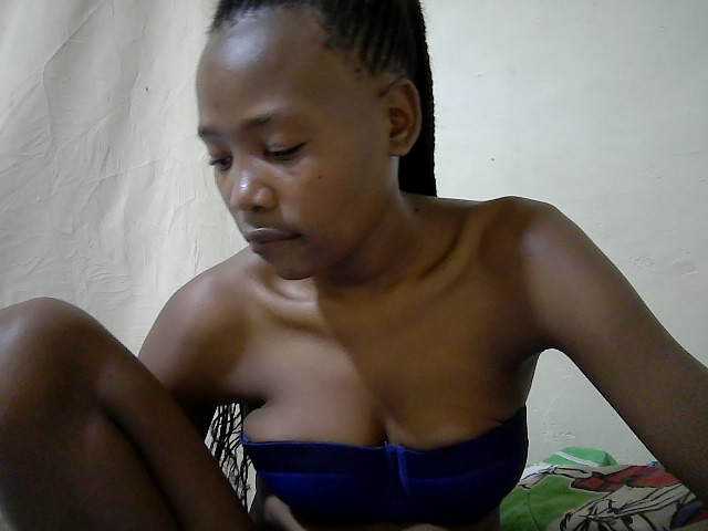 queen-slender live cam on BongaCams