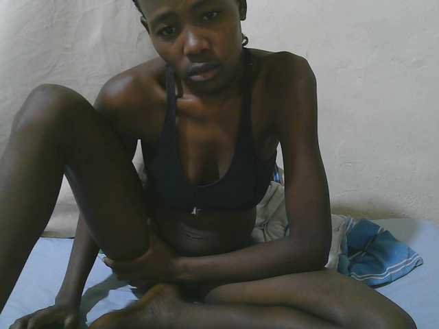 queen-slender's BongaCams show and profile