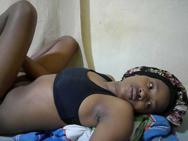 queen-slender live cam on BongaCams