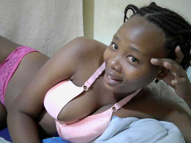 queen-slender live cam on BongaCams