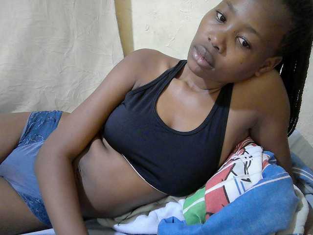 queen-slender live cam on BongaCams