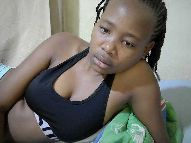 queen-slender live cam on BongaCams