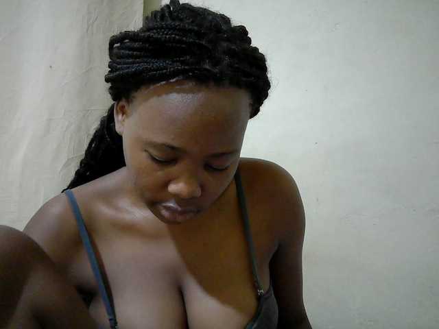 queen-slender live cam on BongaCams