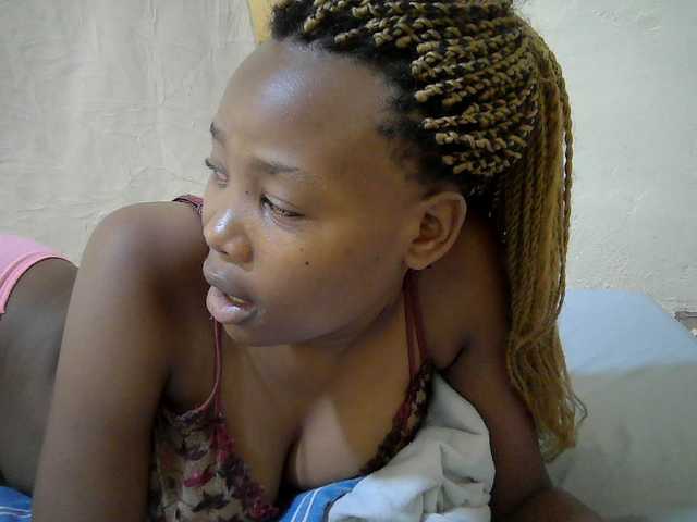 queen-slender live cam on BongaCams