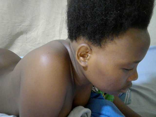 queen-slender live cam on BongaCams
