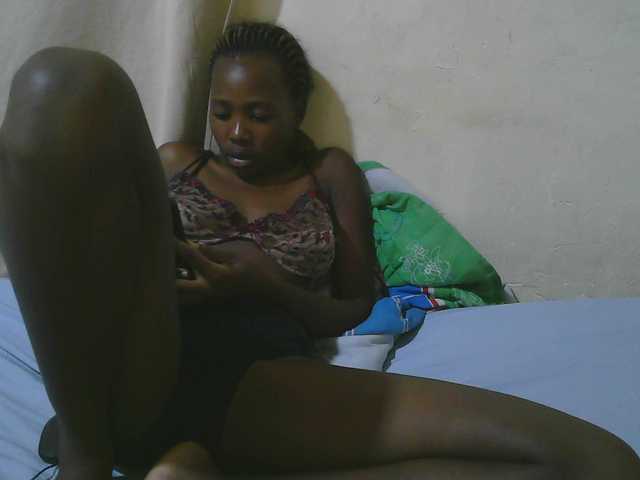 queen-slender's BongaCams show and profile