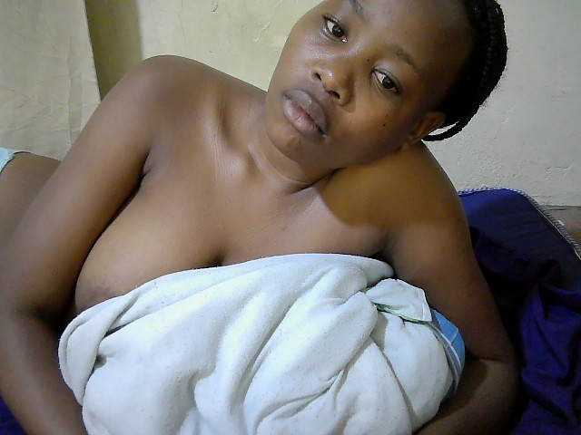 queen-slender live cam on BongaCams