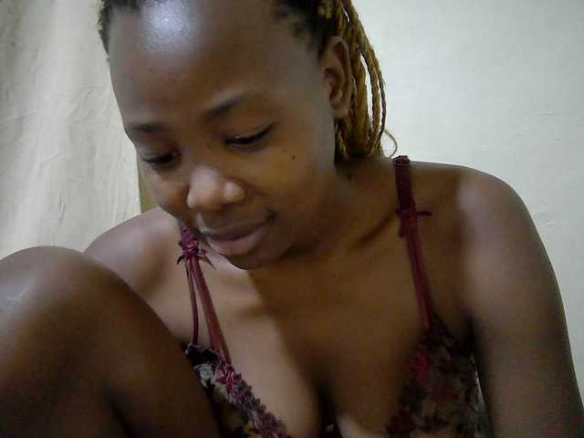 queen-slender live cam on BongaCams