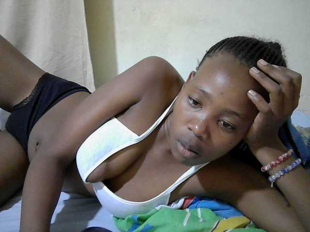 queen-slender live cam on BongaCams