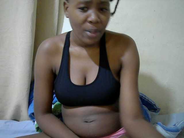 queen-slender live cam on BongaCams